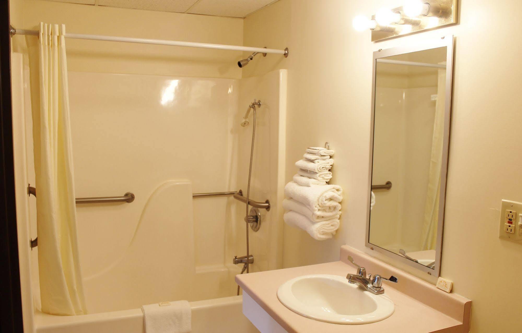 Otter Creek Inn Александрия Бей Екстериор снимка